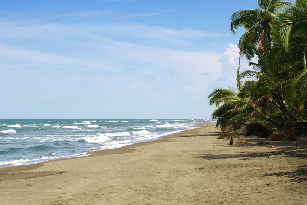 Strand am Tortuguero Nationalpark: Costa Ricas Karibikküste